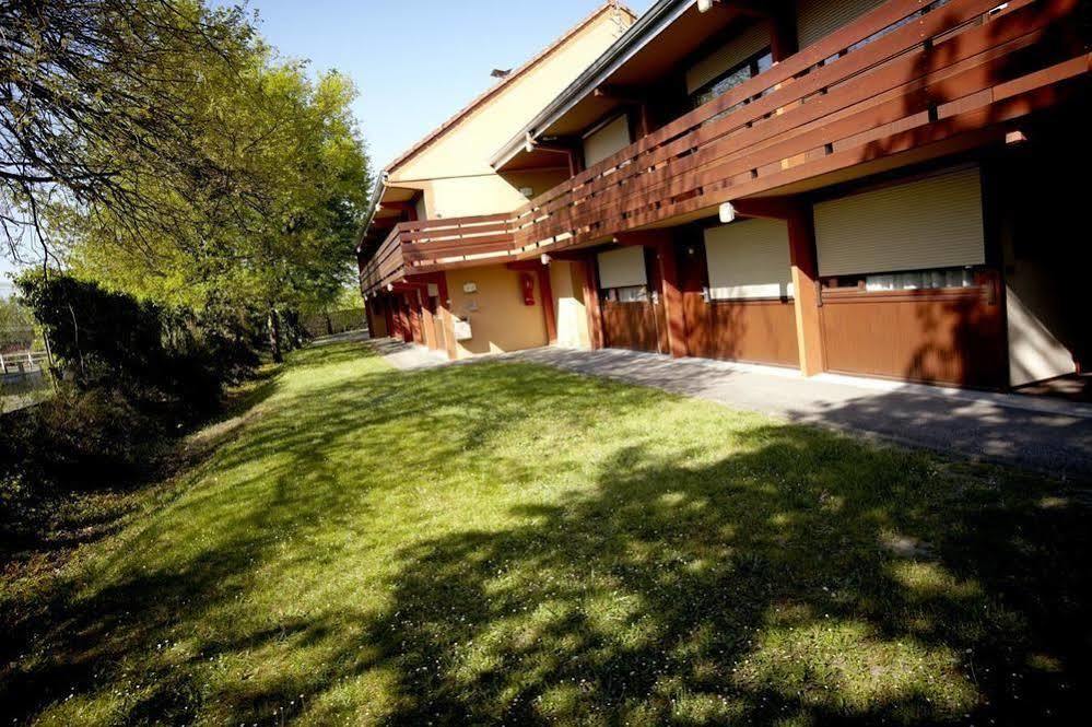 Kyriad Fontenay - Trésigny Exterior foto